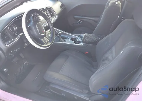 2016 Dodge Challenger Sxt z USA, uszkodzony, nr VIN 2C3CDZAG4GH171653